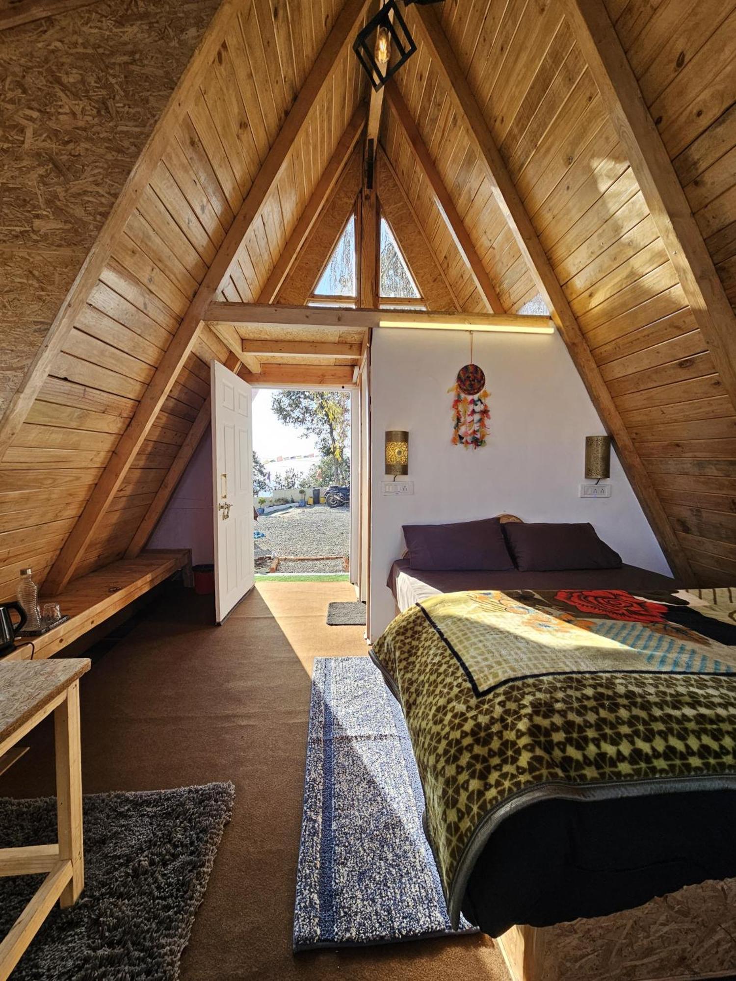 Lushtree Backpackers - Hostel & Cafe Mukteshwar Exterior photo